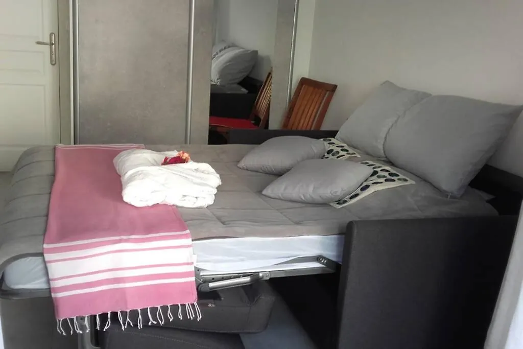 Port Vauban Appartement F3 Refait A Neuf Antibes 0*,  France
