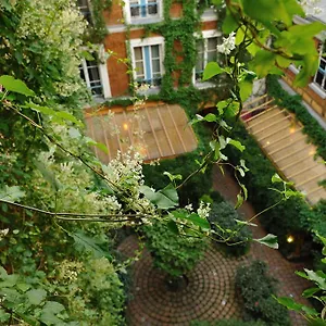 Les Patios Du Marais 2 , Parigi Francia