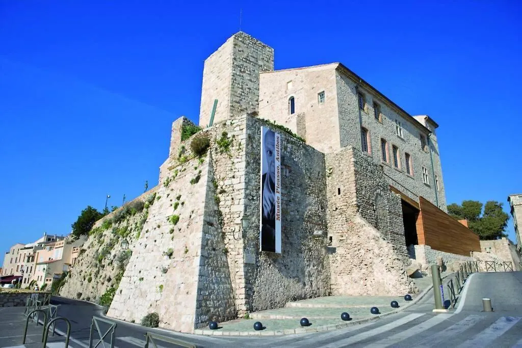 Port Vauban appartement F3 refait à neuf Antibes