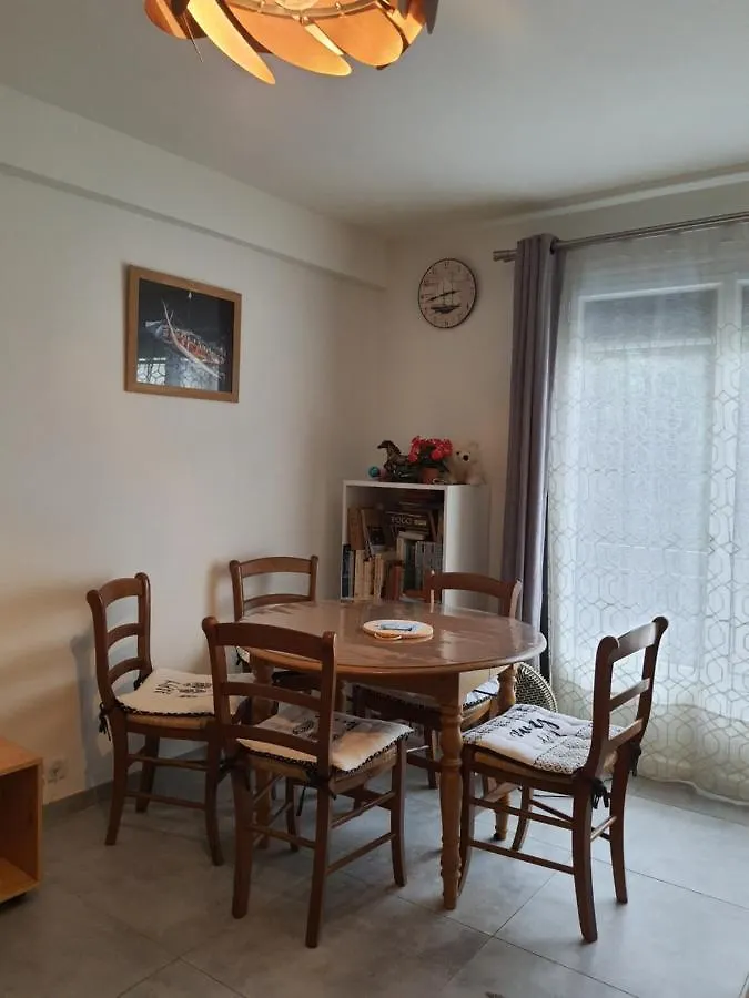 Port Vauban appartement F3 refait à neuf Antibes 0*,  France